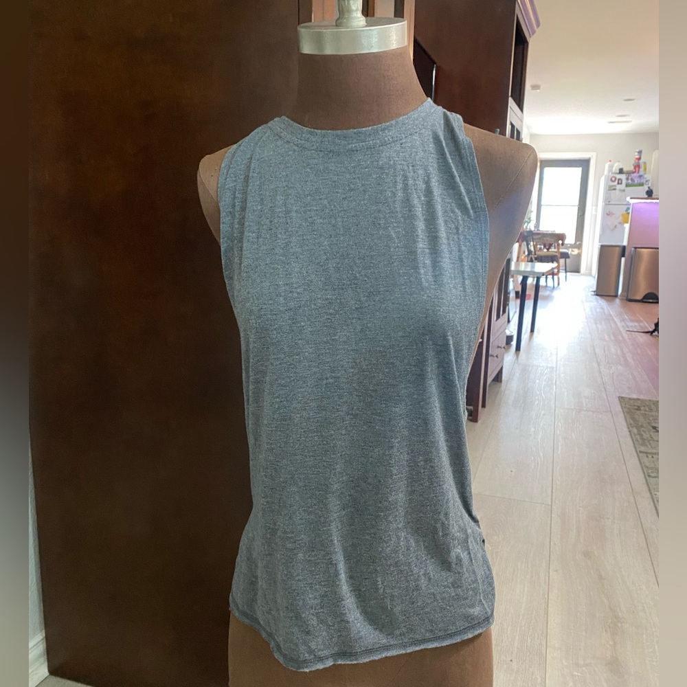 🔴 Dark grey workout T-Shirt. 💛